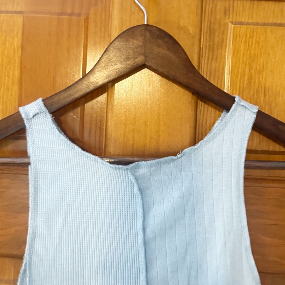 American Eagle Ladybug Babydoll Tee Womens Sz Medium Light Blue Cropped Tank Top - Picture 7 of 8